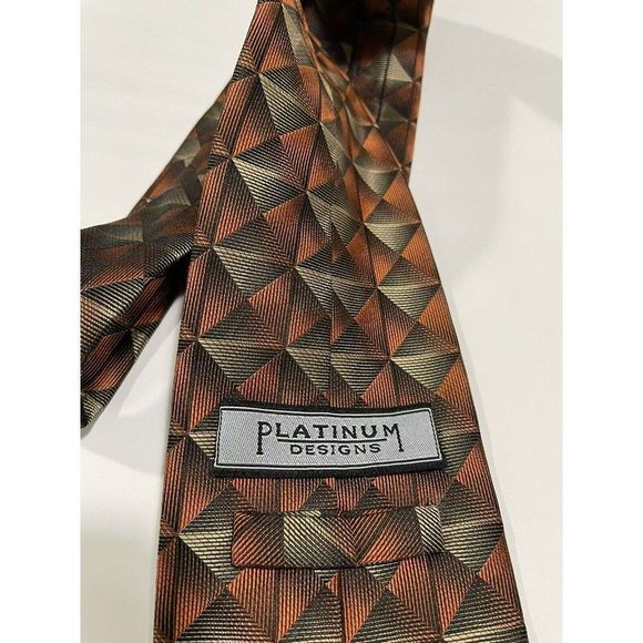 Platinum Designs / Orange Geometric Tie / Hand Made / 100% Silk / 3.75" x 60" - Picture 2 of 7